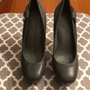 CALVIN KLEIN PUMPS